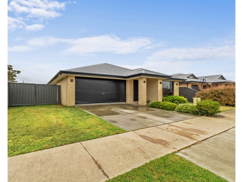 6 Pruden Court, Stratford VIC 3862