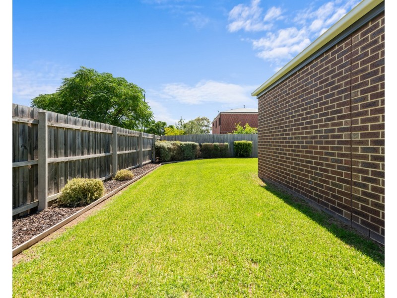 14 Mia Street, Sale VIC 3850