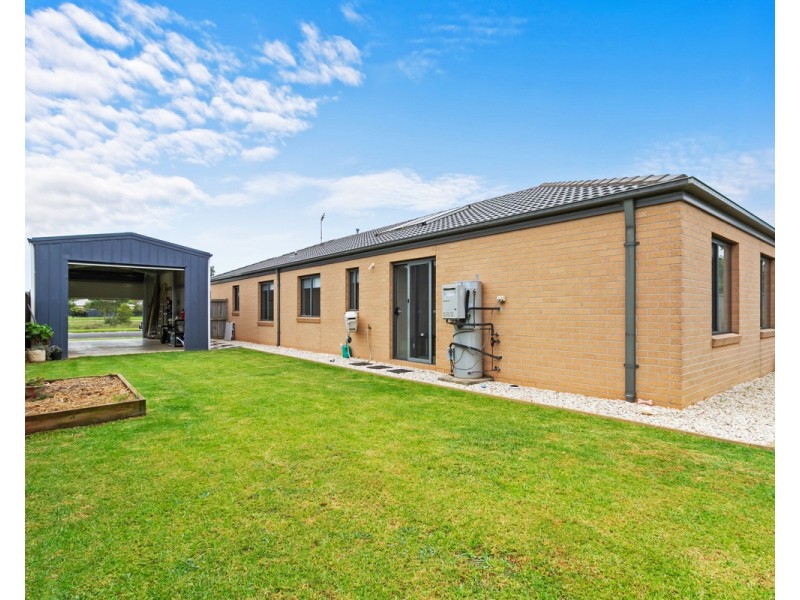 5 Cantwell Drive, Sale VIC 3850