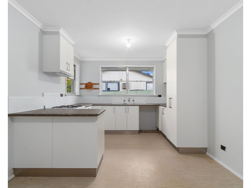 24 Weir Street, Sale VIC 3850