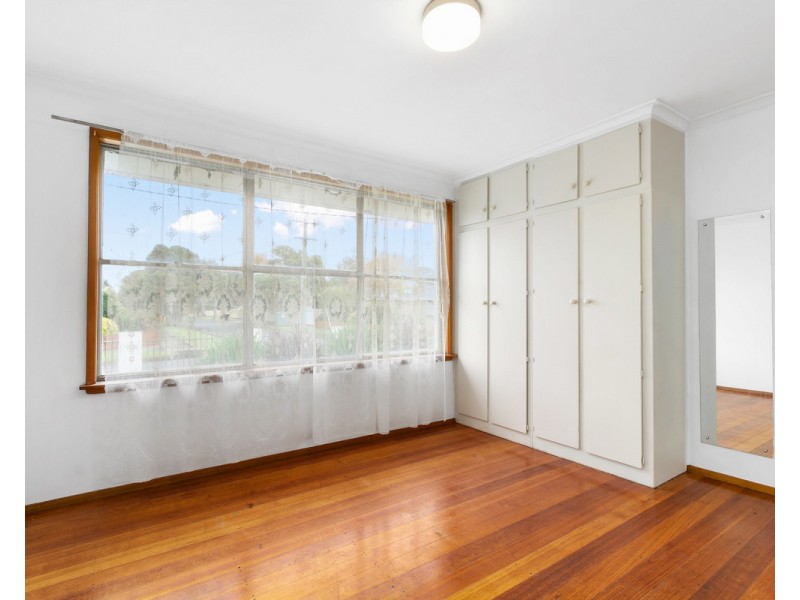 24 Weir Street, Sale VIC 3850