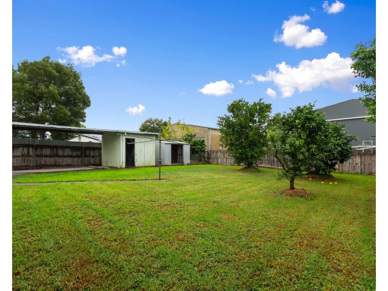 24 Weir Street, Sale VIC 3850