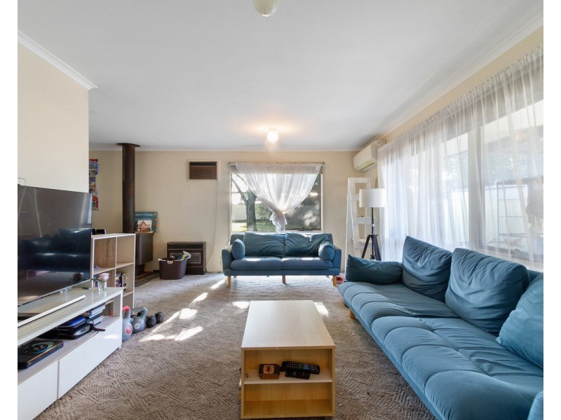 7 Vaughan Street, Stratford VIC 3862