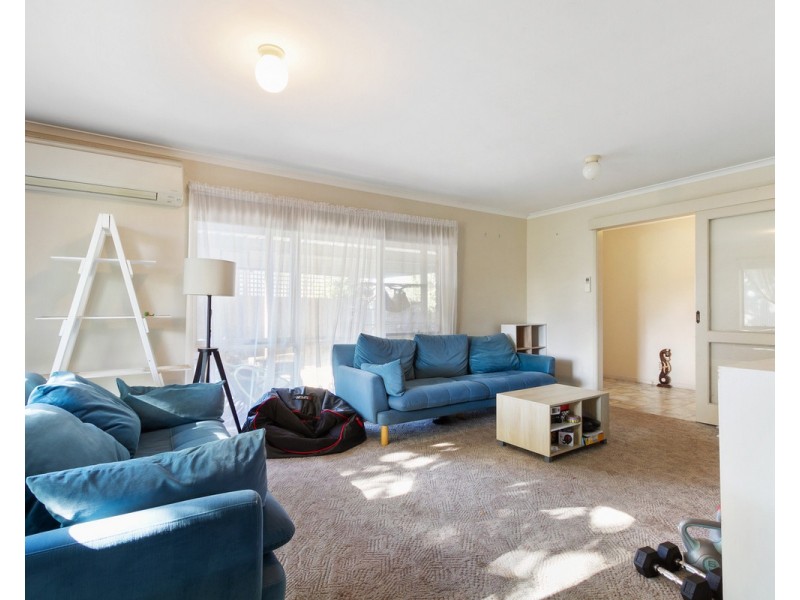7 Vaughan Street, Stratford VIC 3862