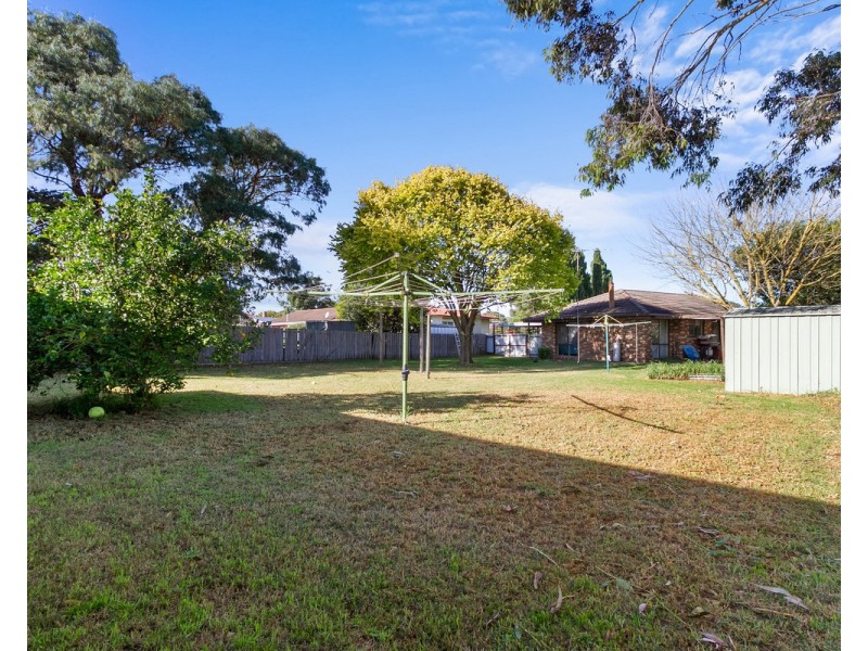 7 Vaughan Street, Stratford VIC 3862