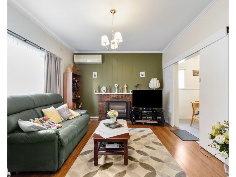 20 Valentine Crescent, Sale VIC 3850