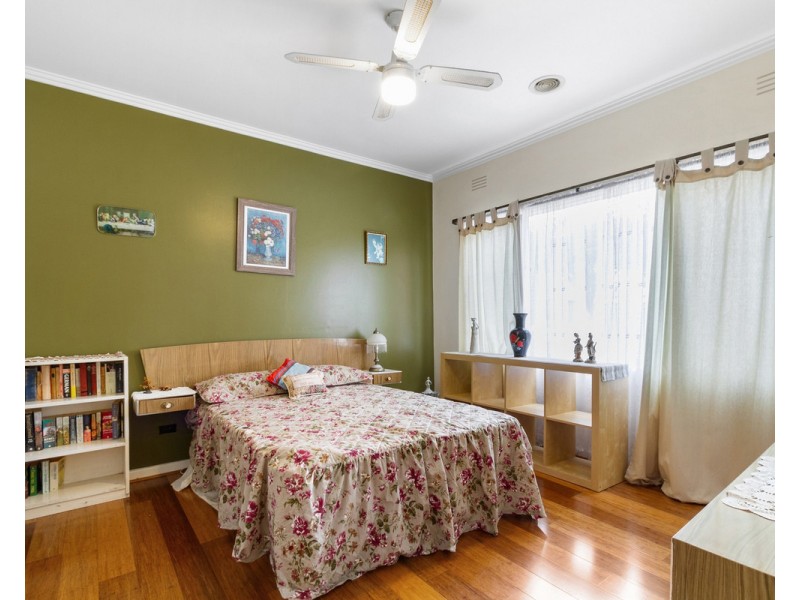 20 Valentine Crescent, Sale VIC 3850