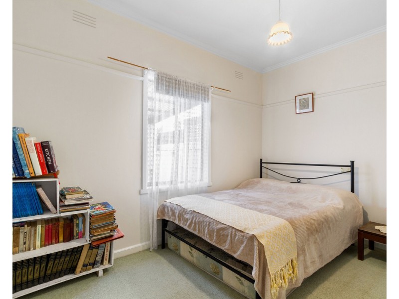 20 Valentine Crescent, Sale VIC 3850