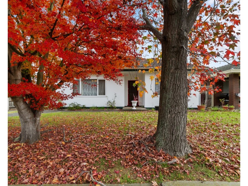 20 Valentine Crescent, Sale VIC 3850