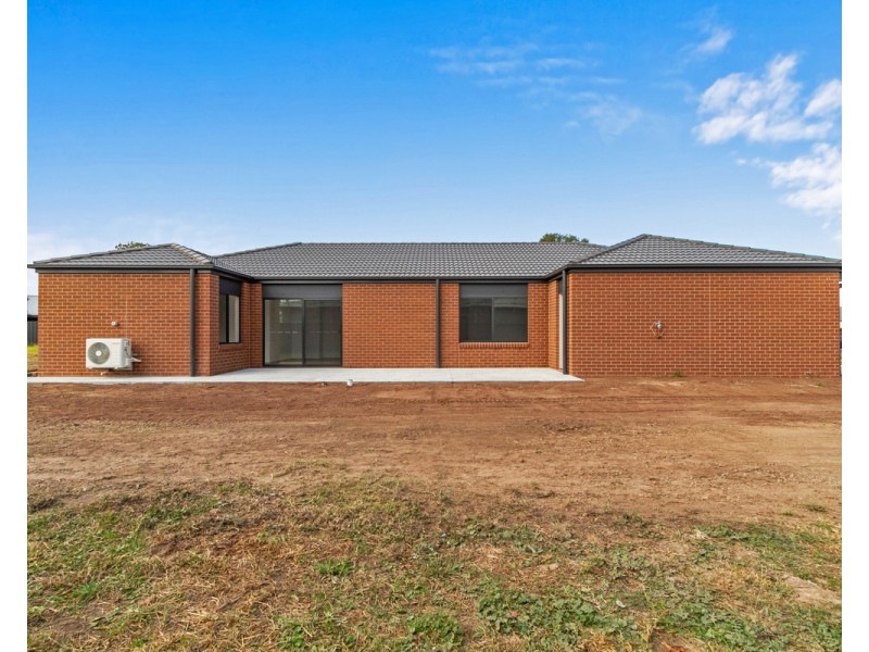 9 Redbank Road, Stratford VIC 3862