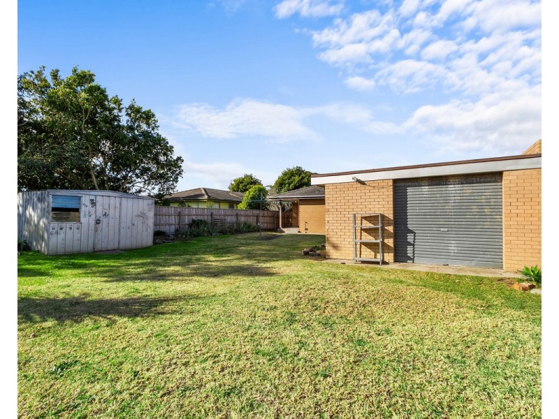 56 Jackson Avenue, Sale VIC 3850