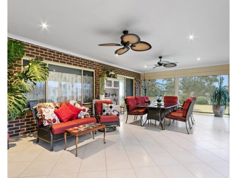 66 Boggy Creek Road, Longford VIC 3851