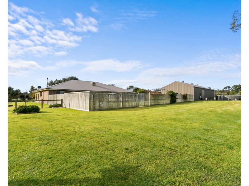 66 Boggy Creek Road, Longford VIC 3851