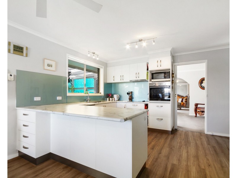 8 Alison Court, Sale VIC 3850