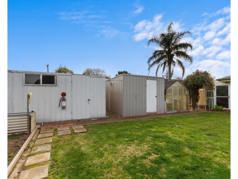 8 Alison Court, Sale VIC 3850