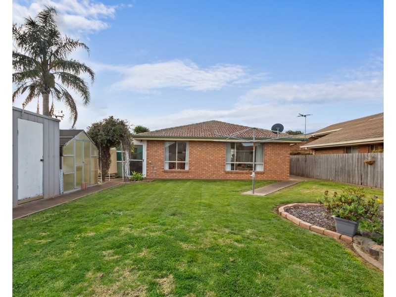 8 Alison Court, Sale VIC 3850
