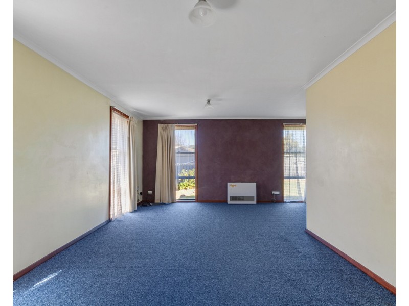 18 Jackson Avenue, Sale VIC 3850