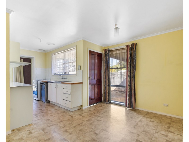 18 Jackson Avenue, Sale VIC 3850
