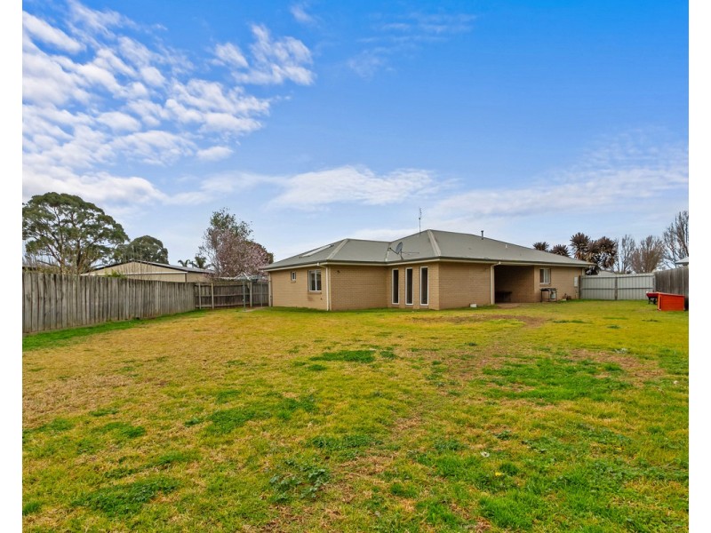 8 Melanie Court, Sale VIC 3850