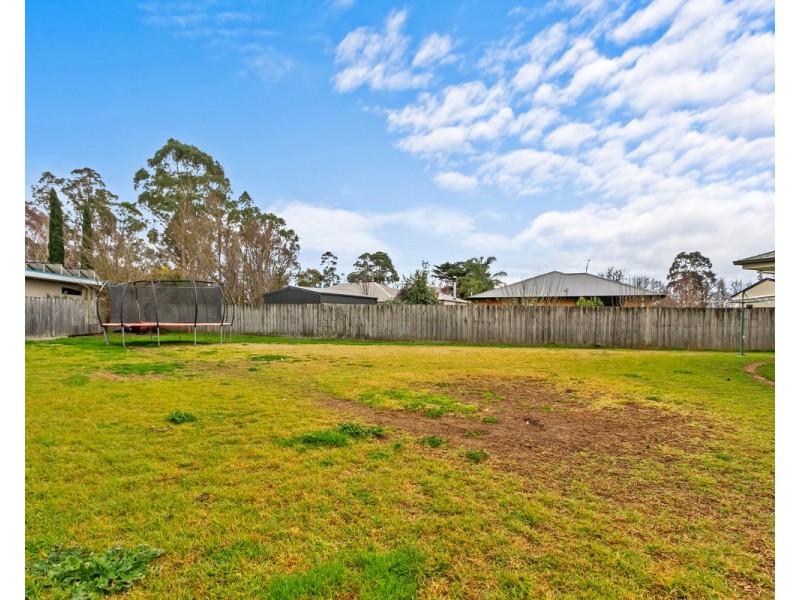 8 Melanie Court, Sale VIC 3850