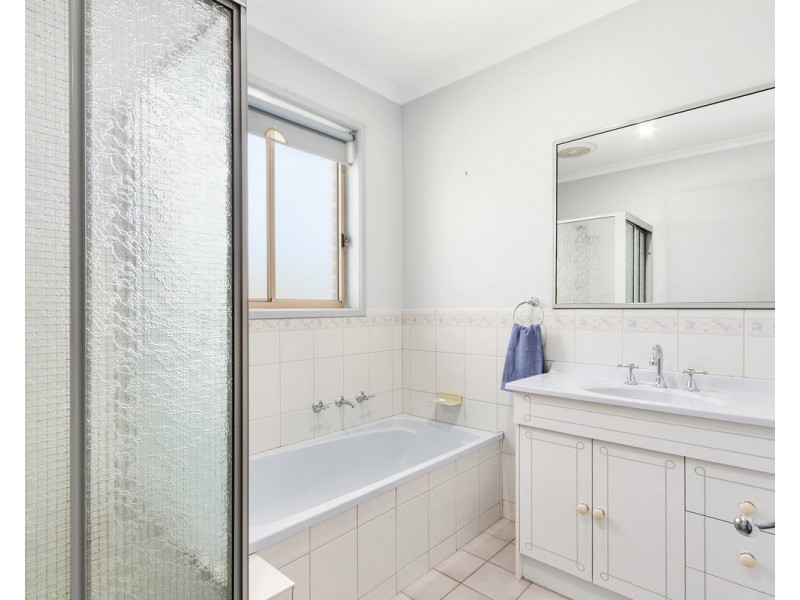 15 Yvette Close, Sale VIC 3850