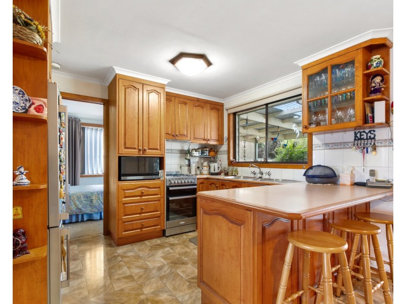 36 Ellen Avenue, Seaspray VIC 3851