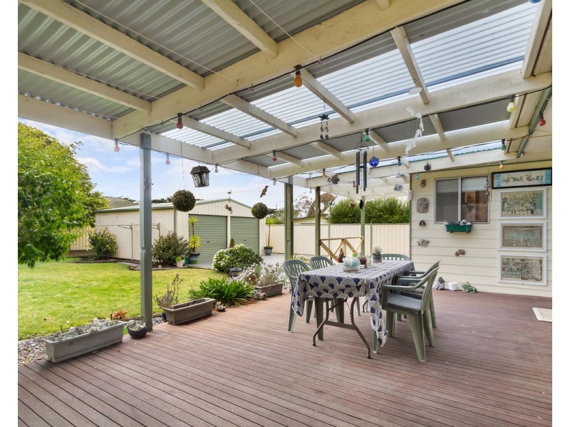 36 Ellen Avenue, Seaspray VIC 3851