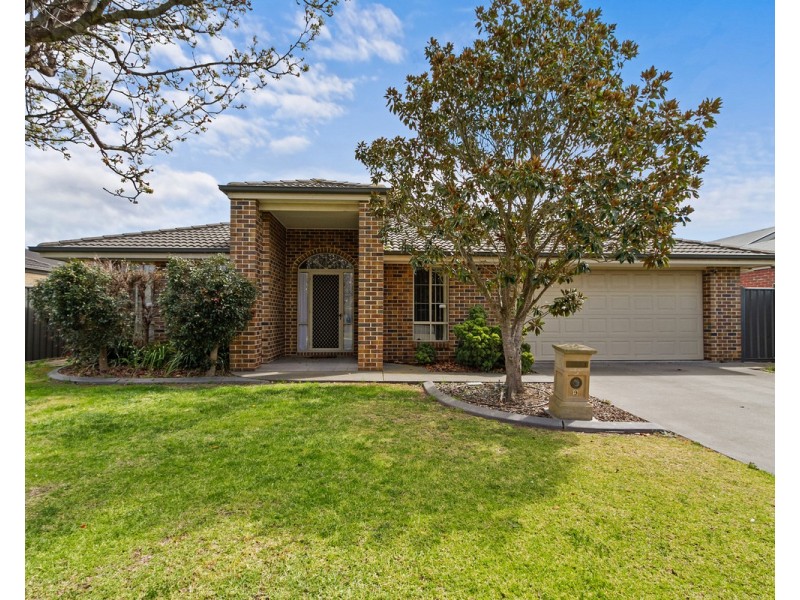 9 Dryden Place, Sale VIC 3850