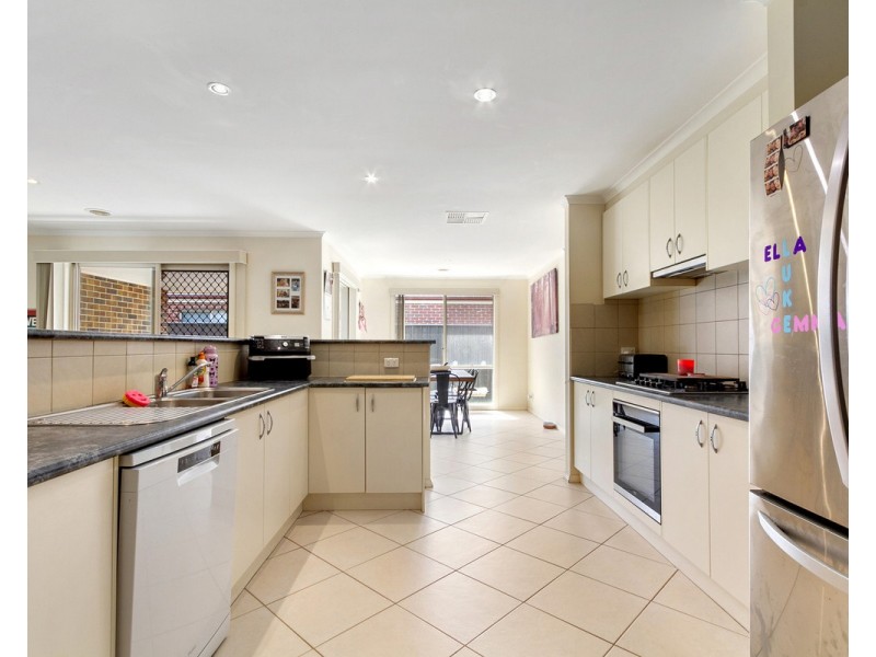 9 Dryden Place, Sale VIC 3850