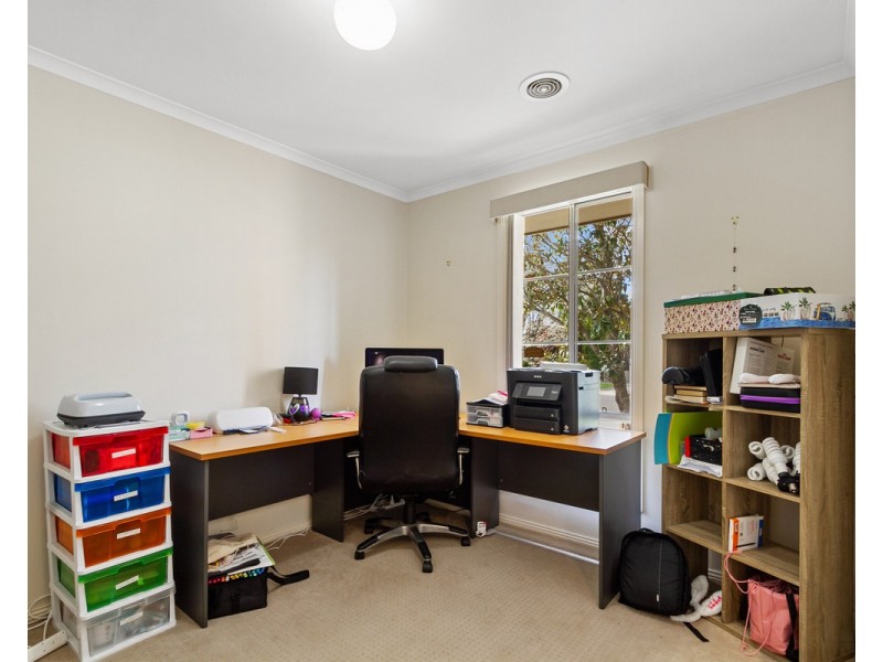 9 Dryden Place, Sale VIC 3850