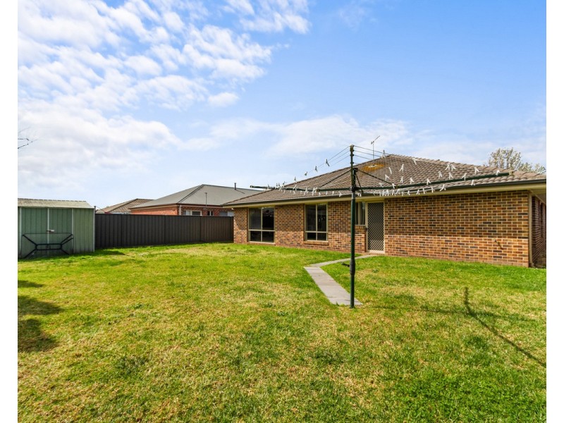 9 Dryden Place, Sale VIC 3850