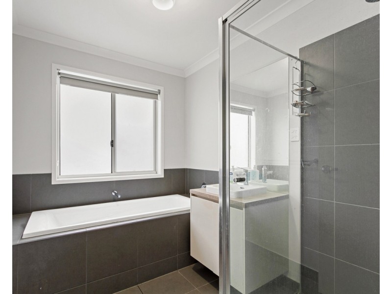 16 Kennelly Crescent, Stratford VIC 3862