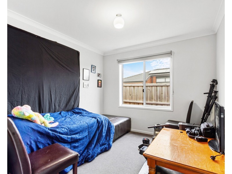 16 Kennelly Crescent, Stratford VIC 3862