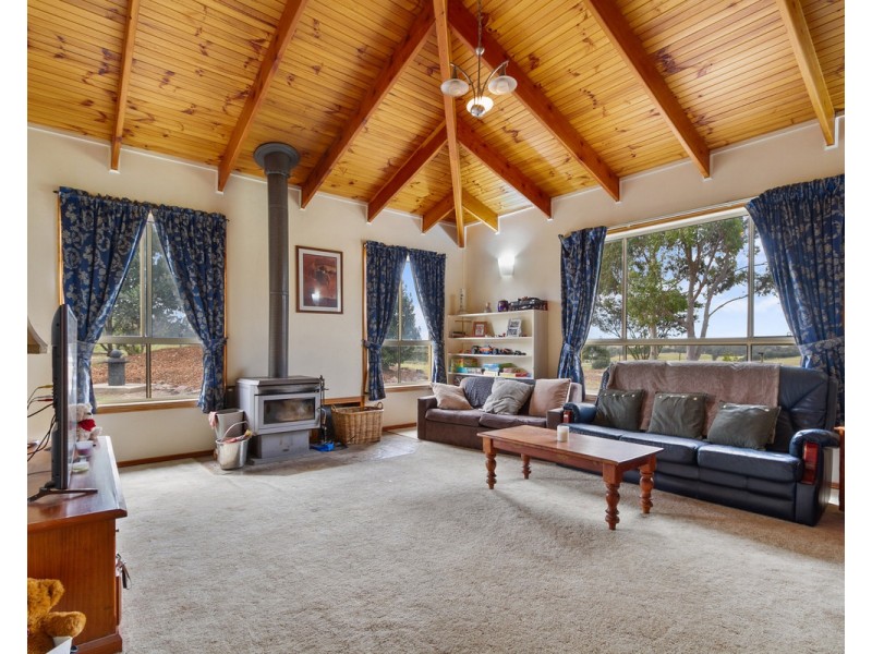 65 Dermody Road, Stratford VIC 3862