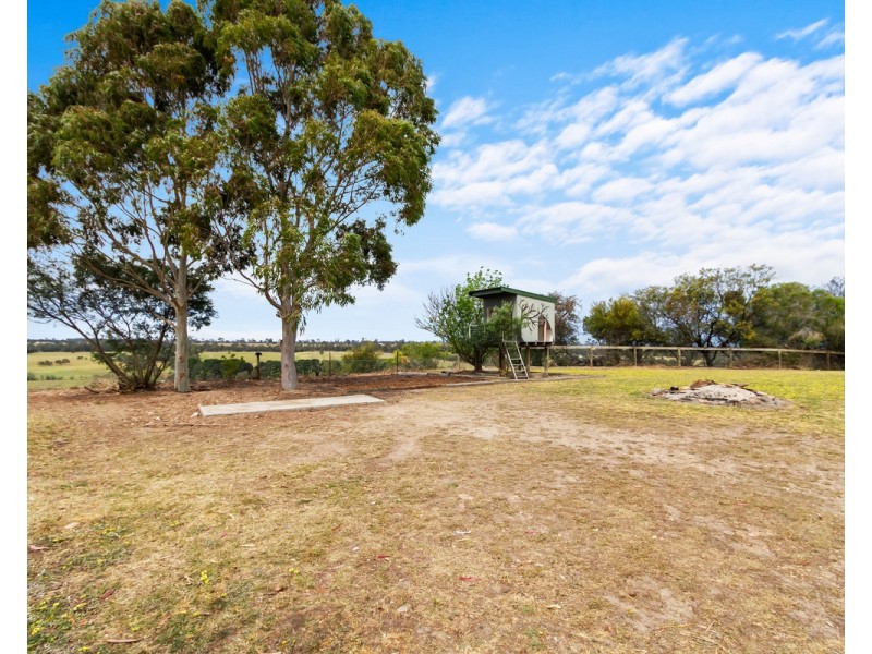 65 Dermody Road, Stratford VIC 3862