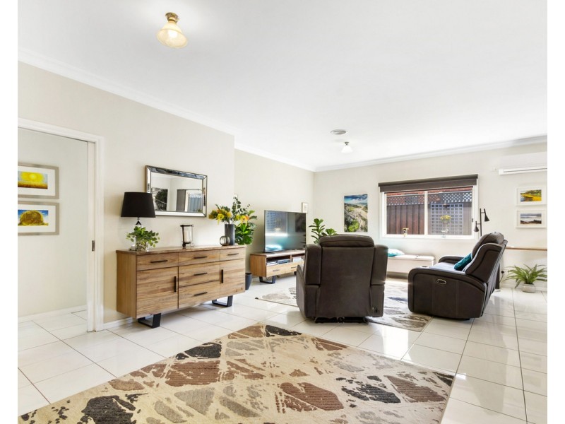 1/44 Mark Avenue, Sale VIC 3850