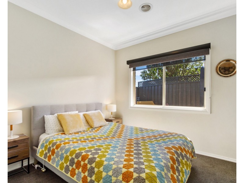 1/44 Mark Avenue, Sale VIC 3850