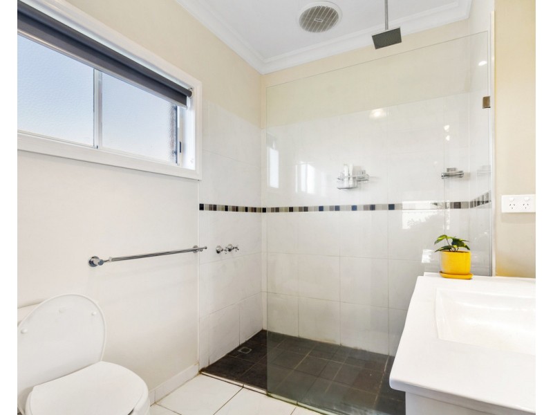 1/44 Mark Avenue, Sale VIC 3850