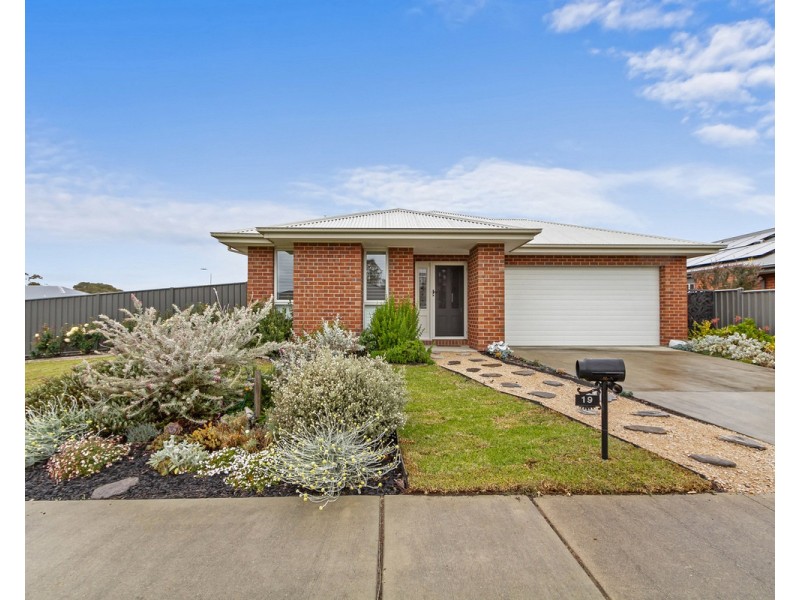 19 Mitchell Road, Stratford VIC 3862