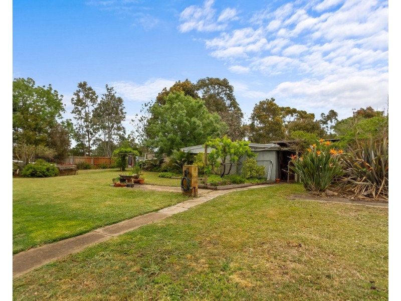 52 Slavins Lane, Stratford VIC 3862
