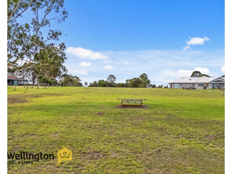 41 Newnham Drive, Longford VIC 3851