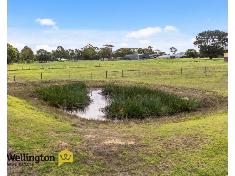 41 Newnham Drive, Longford VIC 3851