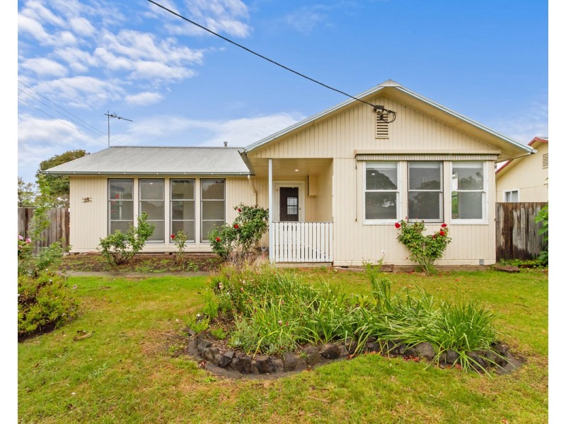18 Stead Street, Sale VIC 3850