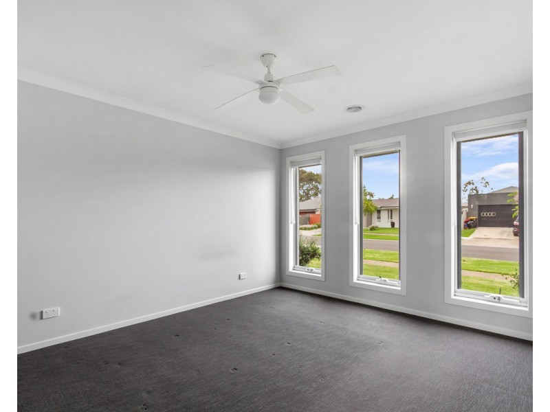 8 Woondella Boulevard, Sale VIC 3850