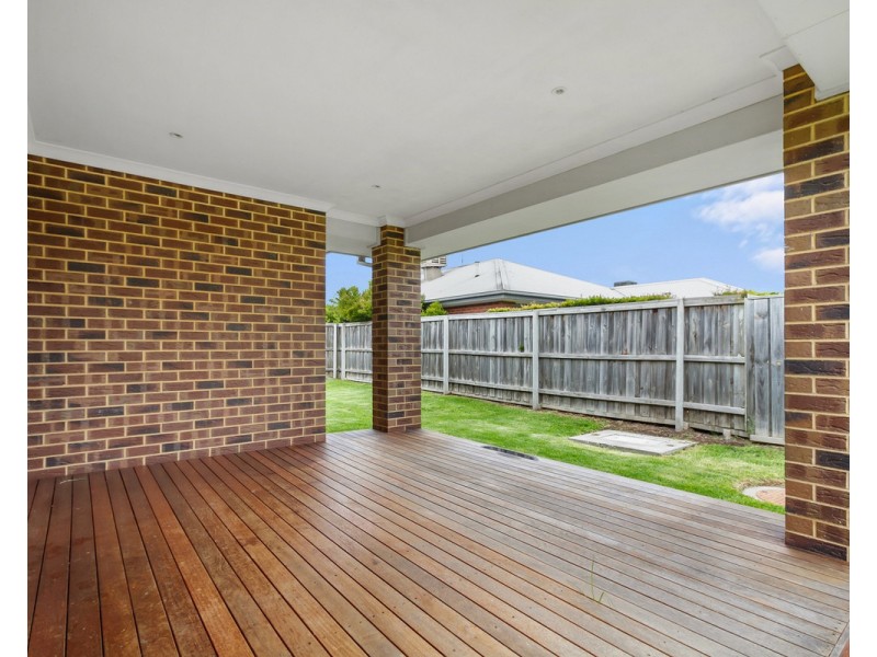 8 Woondella Boulevard, Sale VIC 3850