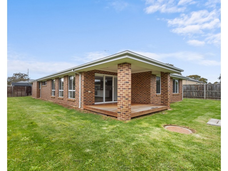 8 Woondella Boulevard, Sale VIC 3850