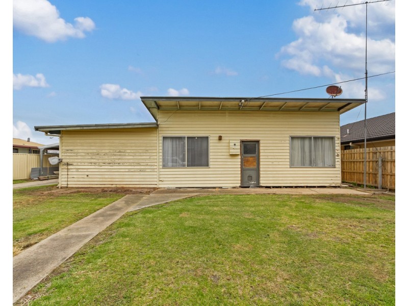 34 Dixon Street, Stratford VIC 3862