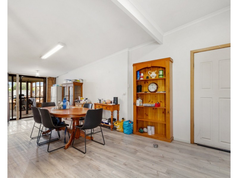 34 Dixon Street, Stratford VIC 3862