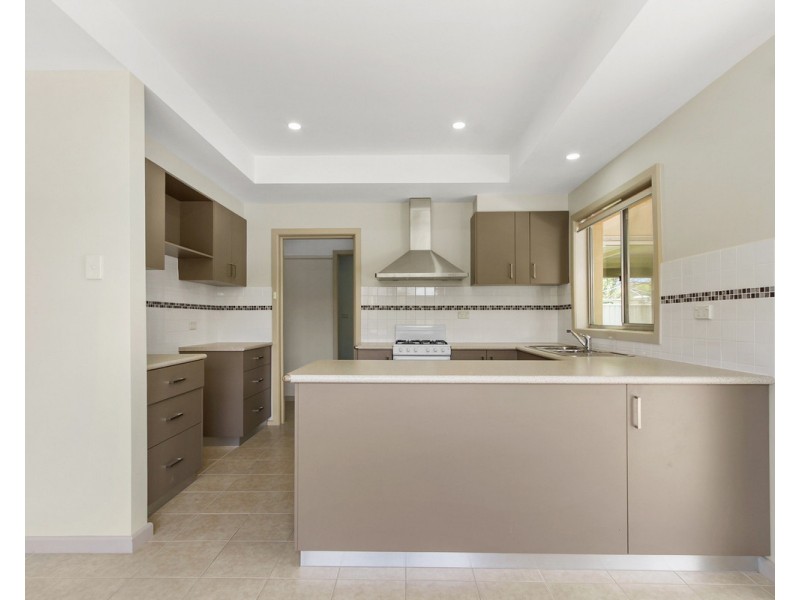 15B Raymond Street, Stratford VIC 3862