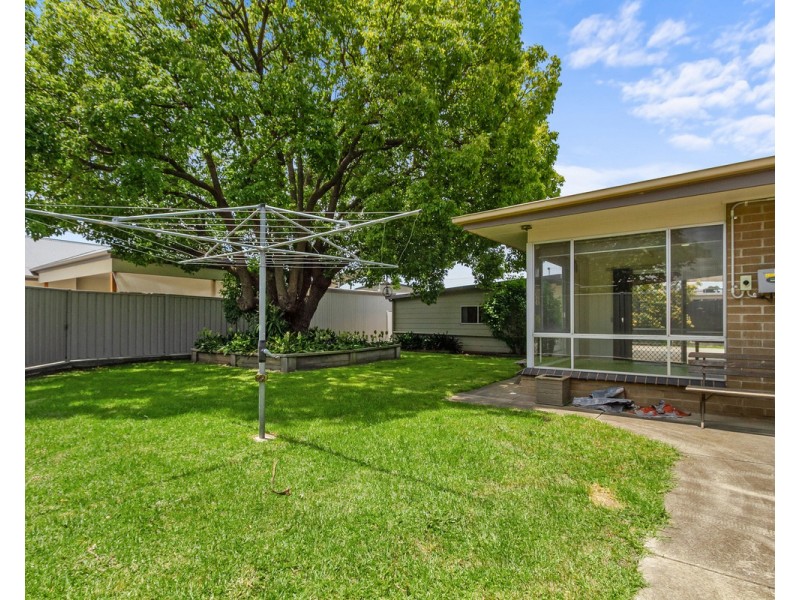 15B Raymond Street, Stratford VIC 3862